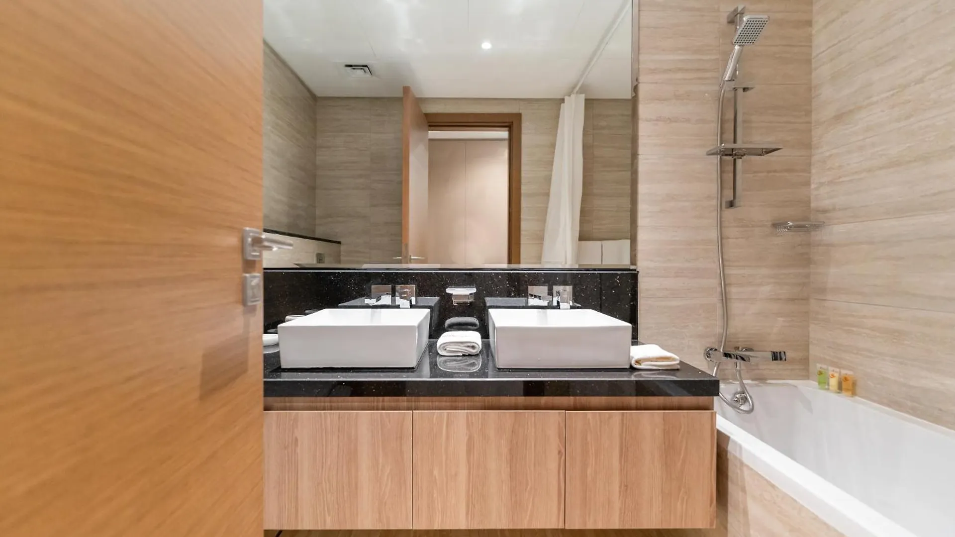 2-Br Missoni Luxury With Stunning Lake View Dubai 0*,  United Arab Emirates