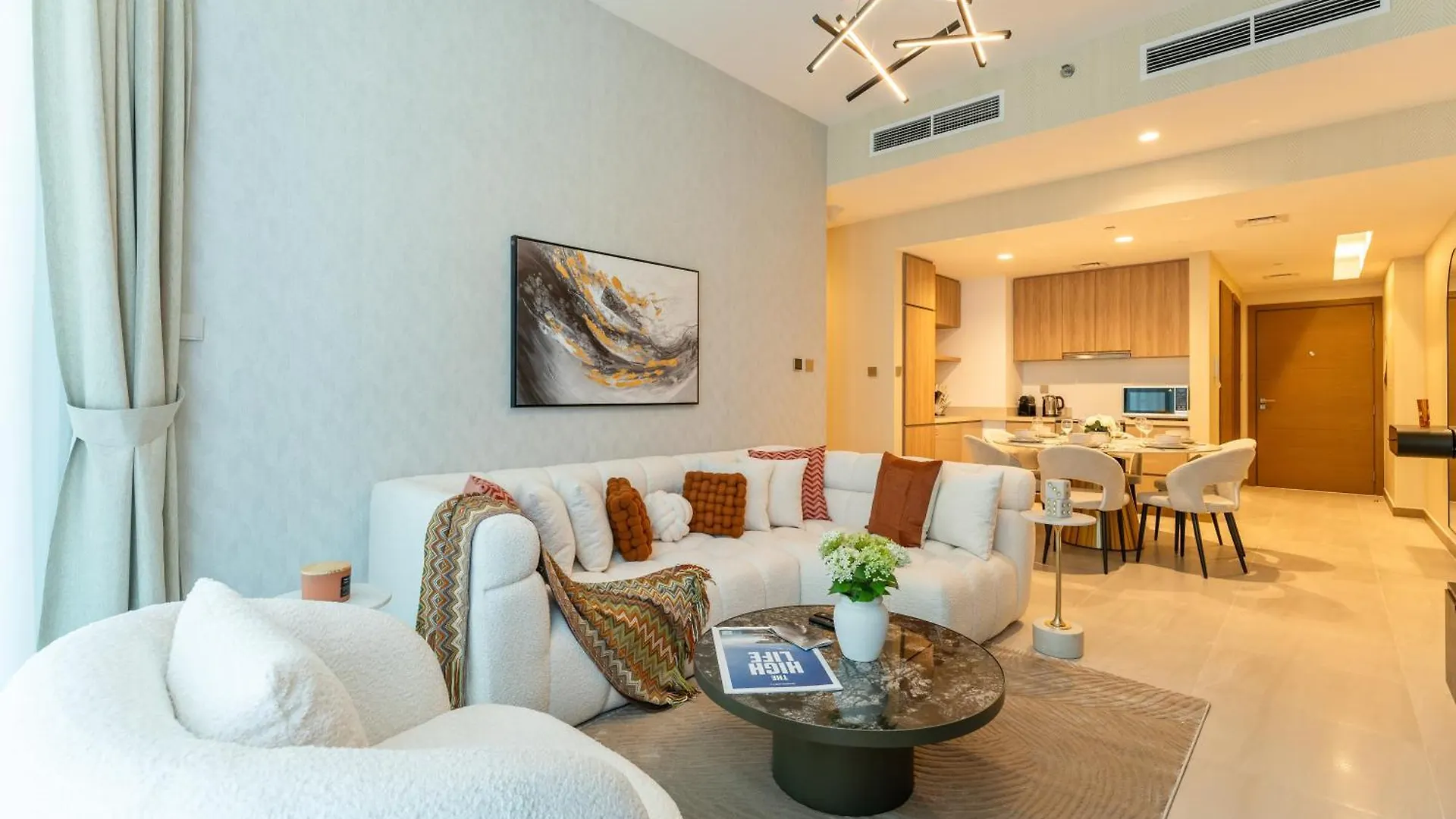 Apartment 2-Br Missoni Luxury With Stunning Lake View Dubai
