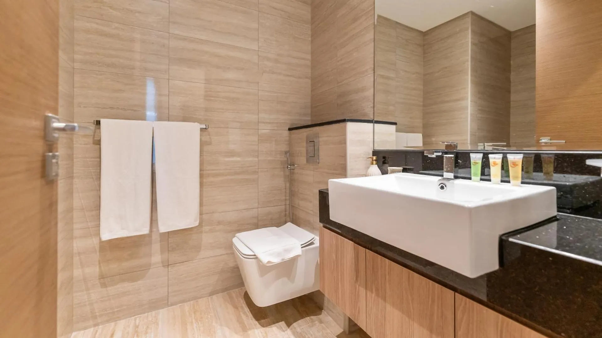 2-Br Missoni Luxury With Stunning Lake View Dubai Apartment